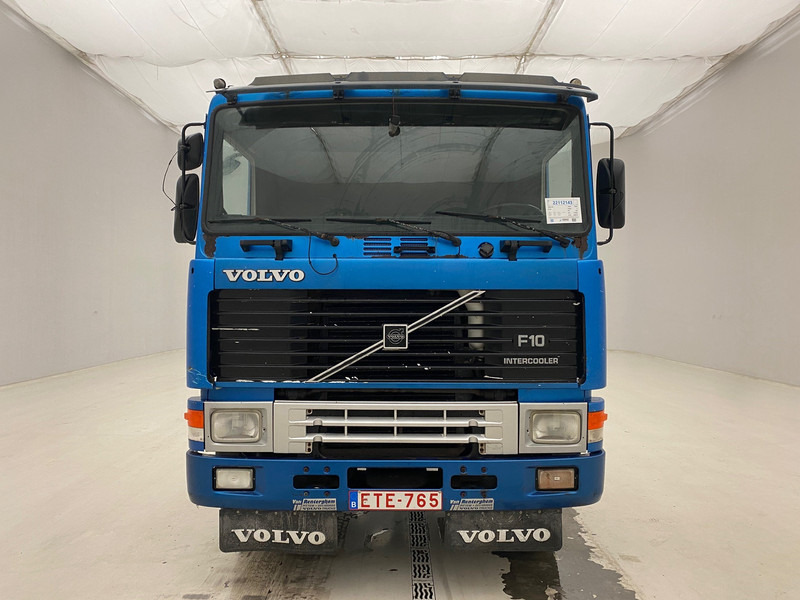 Volvo F10.320 - Cab chassis truck: picture 2