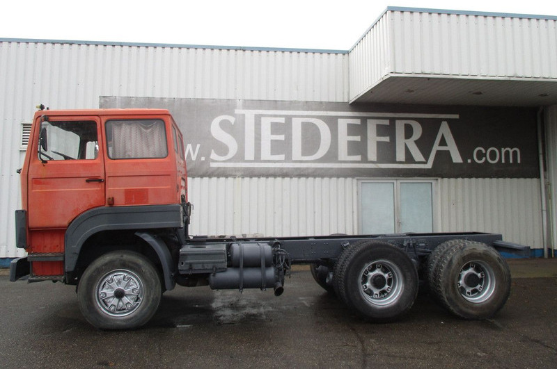 Volvo F7 , 6x4 , Manual , Euro 1 , Telma Retarder , Spring suspension - Cab chassis truck: picture 2