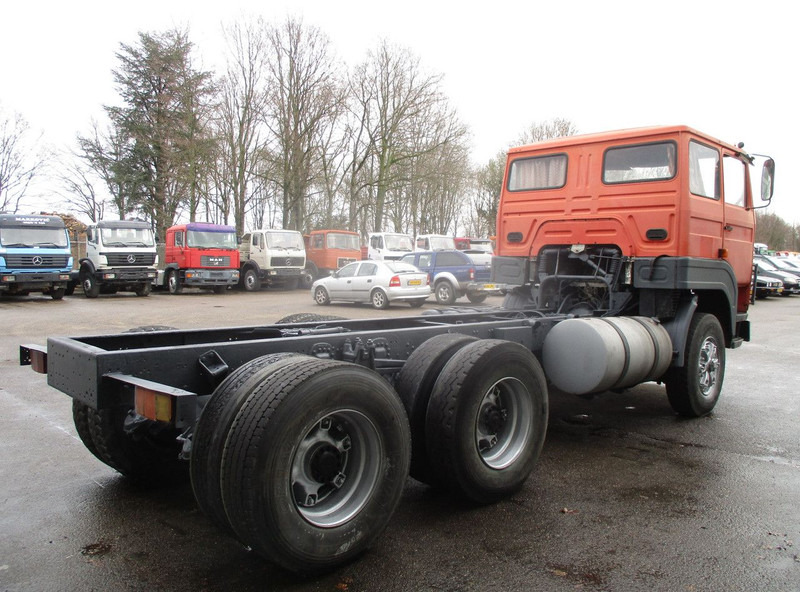 Volvo F7 , 6x4 , Manual , Euro 1 , Telma Retarder , Spring suspension - Cab chassis truck: picture 3