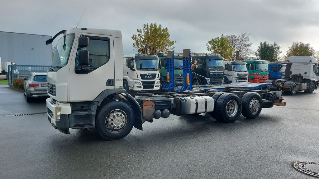 Volvo FE 320  (Nr. 4979) - Cab chassis truck: picture 2