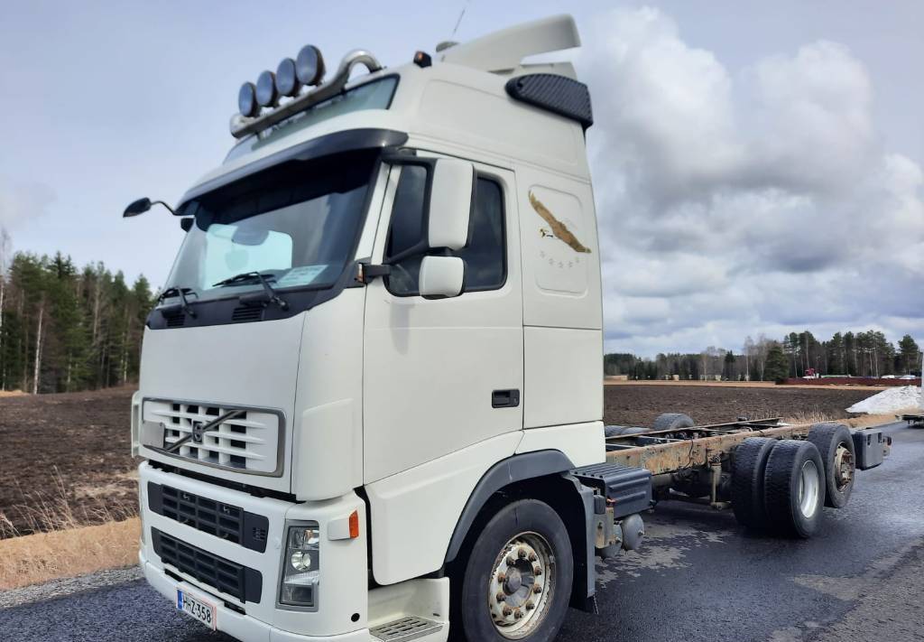 Volvo FH13  - Cab chassis truck: picture 1