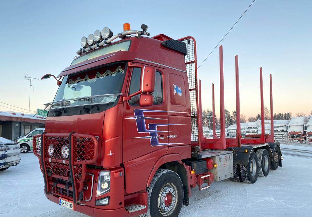 Volvo FH16  - Timber truck: picture 1