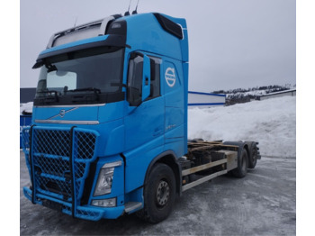 Volvo FH540 6x2, XL - Cab chassis truck: picture 1