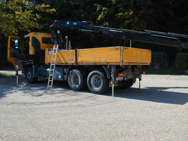 Volvo FH 12  6x4  - Dropside/ Flatbed truck, Crane truck: picture 2