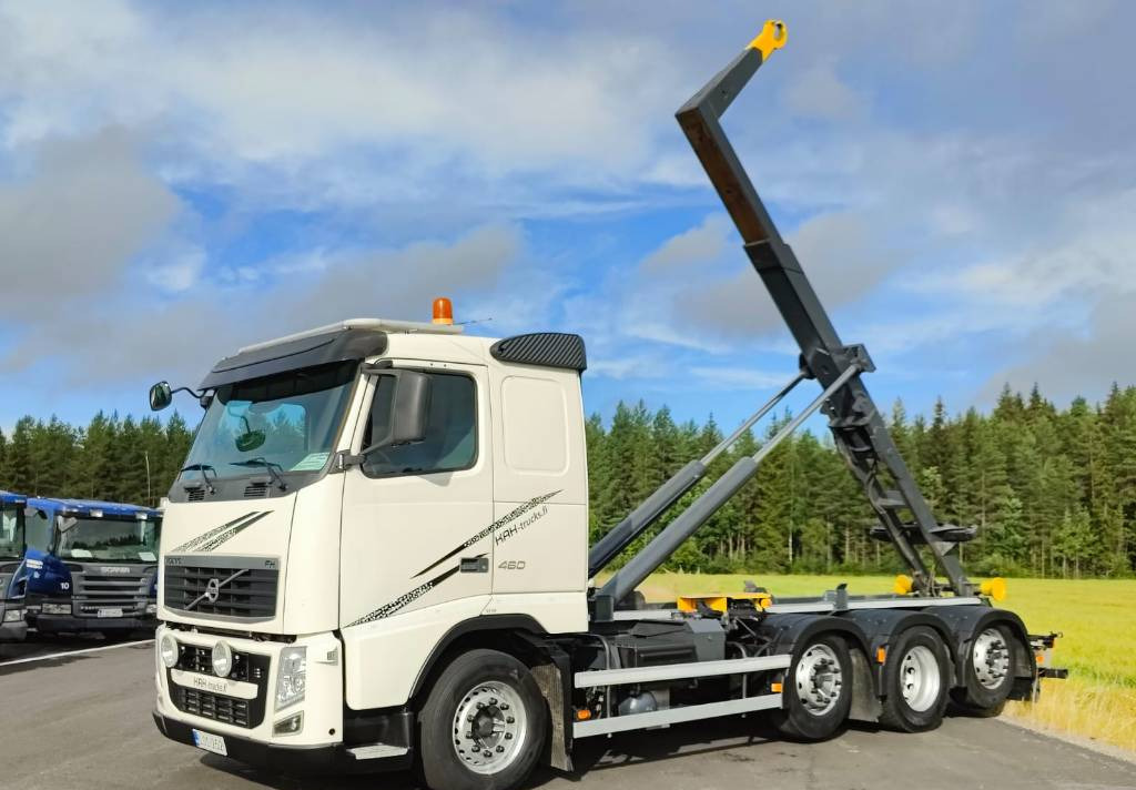 Volvo FH-13 8x2 4900  - Hook lift truck: picture 1