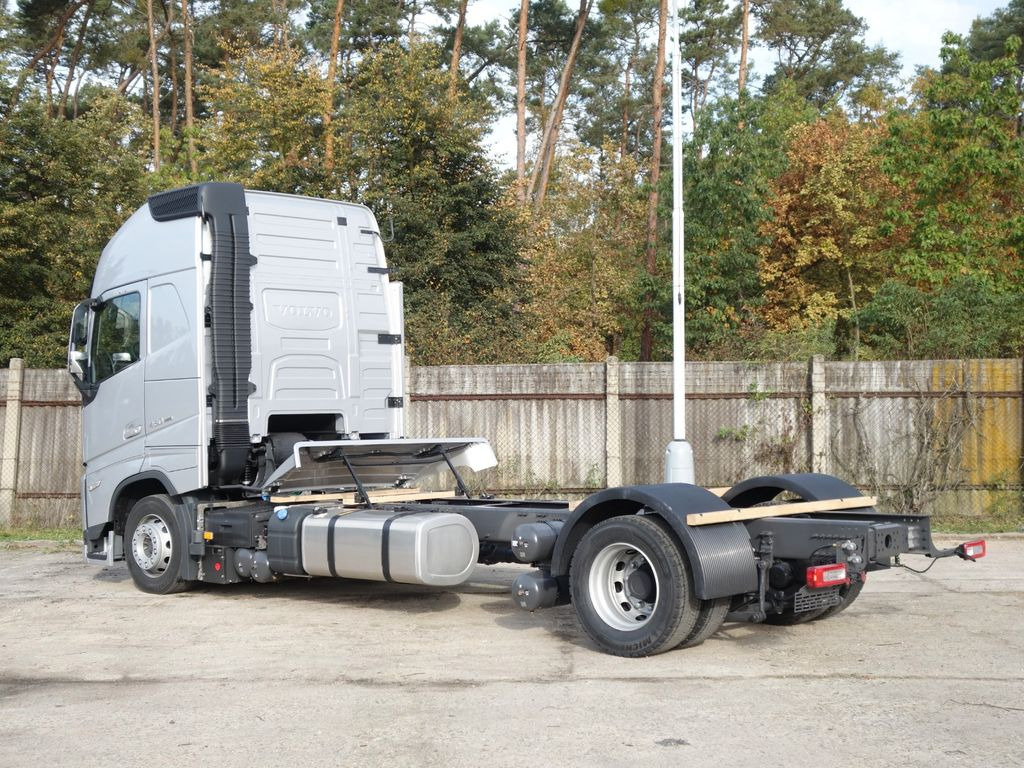 Volvo FH 13 XL 460 TC  Neue Kassbohrer, Rolfo  - Cab chassis truck: picture 4