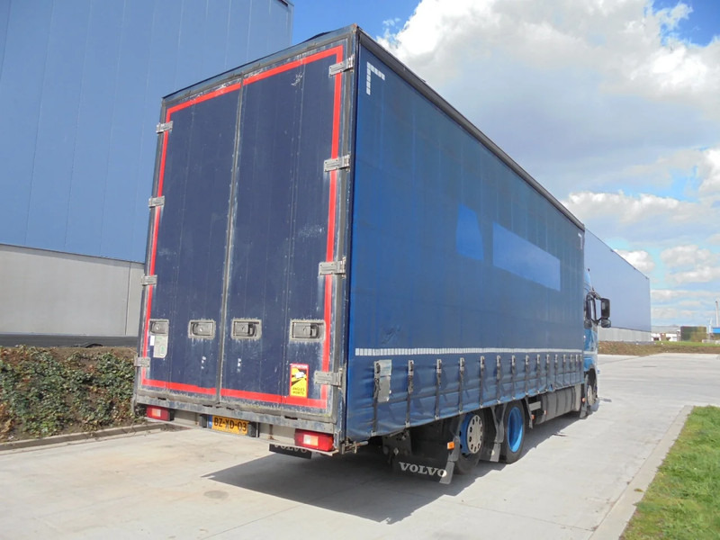 Volvo FH 420 6X2 EUR5 - Curtainsider truck: picture 3