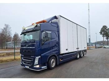 Volvo FH 6x2 Skåp  - Box truck: picture 1