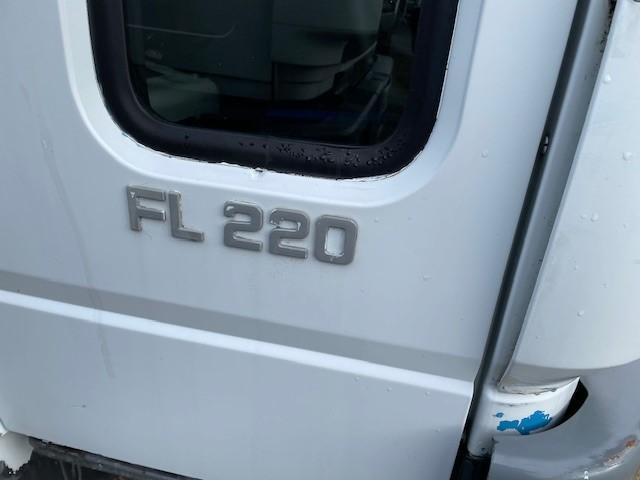 Volvo FL 220 - Tank truck: picture 3
