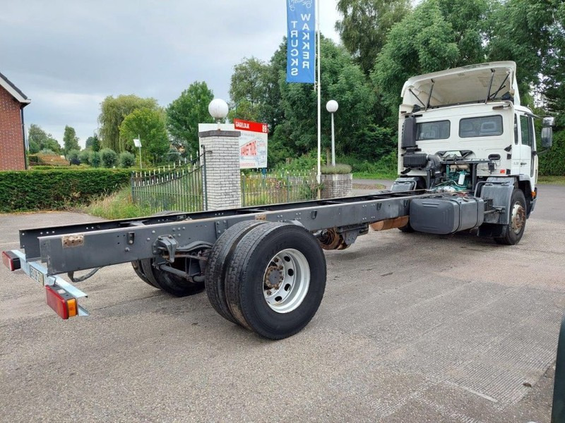 Volvo FL 250 MANUAL STEEL SUSPENSION - Cab chassis truck: picture 4