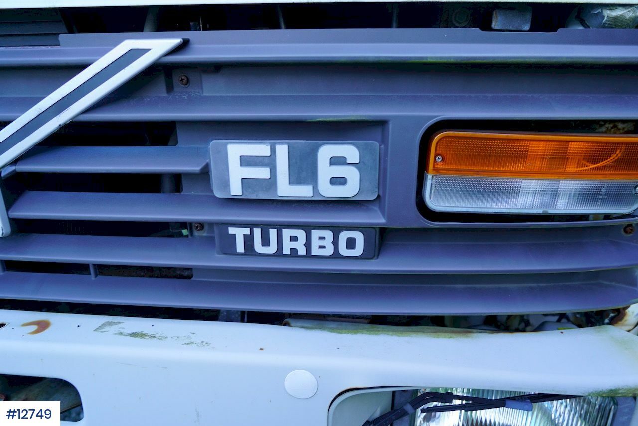Dropside/ Flatbed truck Volvo FL 614: picture 36