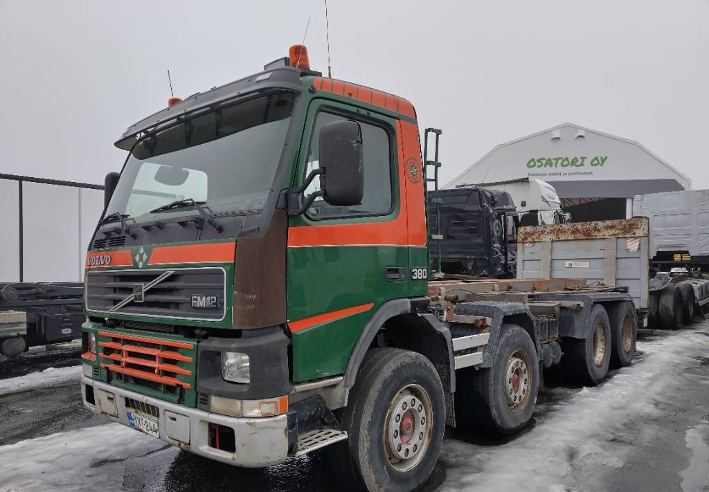 Volvo FM12 8x4 vaijerilaite  - Skip loader truck: picture 2