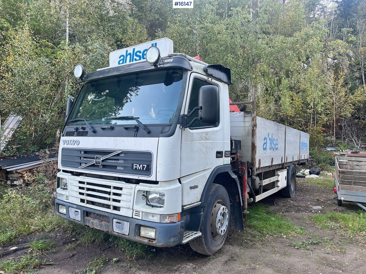 Volvo FM7 250 - Dropside/ Flatbed truck, Crane truck: picture 1