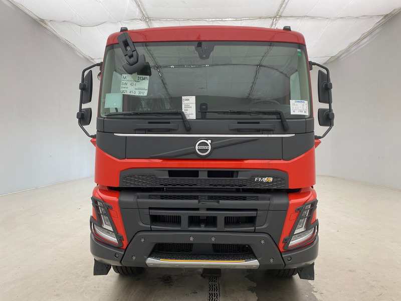Volvo FMX 400 - 6x4 - NEW - Cab chassis truck: picture 2