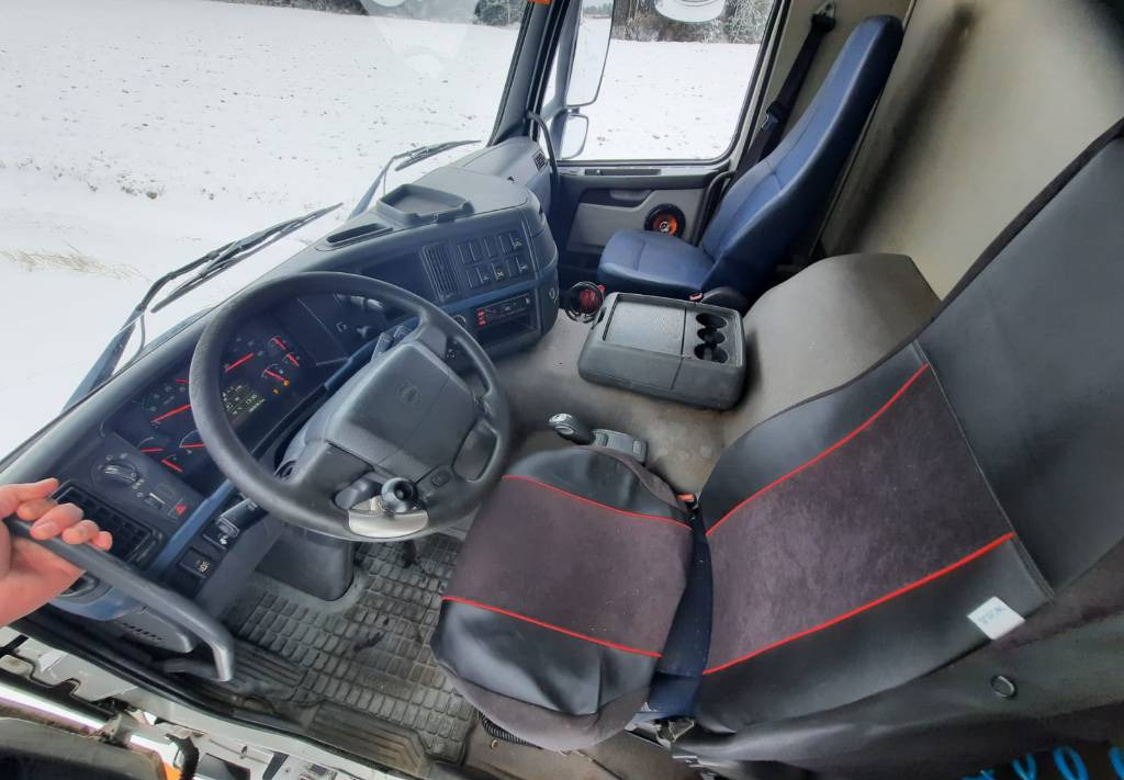 Cab chassis truck Volvo FM 13 400: picture 7