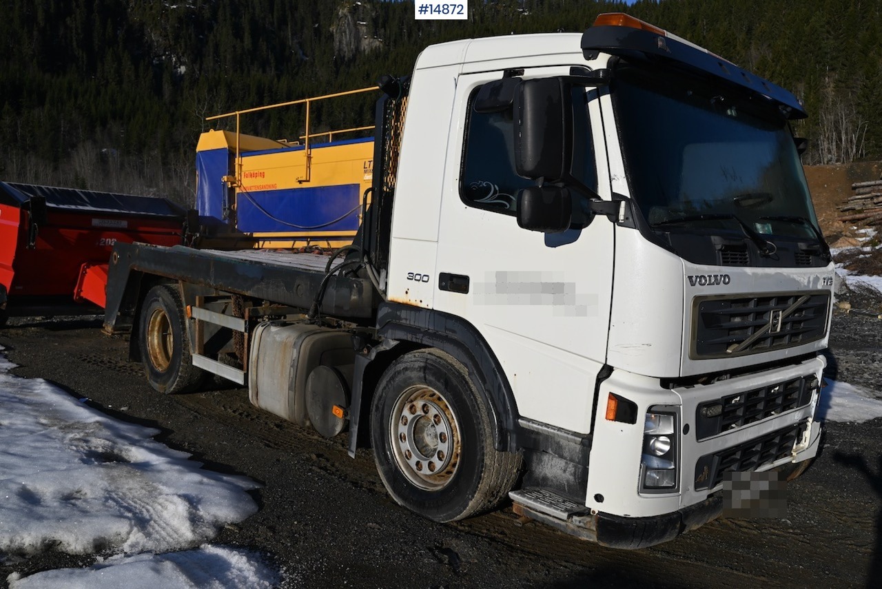 Volvo FM 300 - Dropside/ Flatbed truck: picture 4