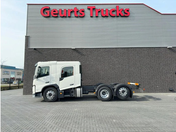 Volvo FM 330 6X2 CHASSIS-CABINE/CREWCAB/DUBBEL CABINE/  - Cab chassis truck: picture 1