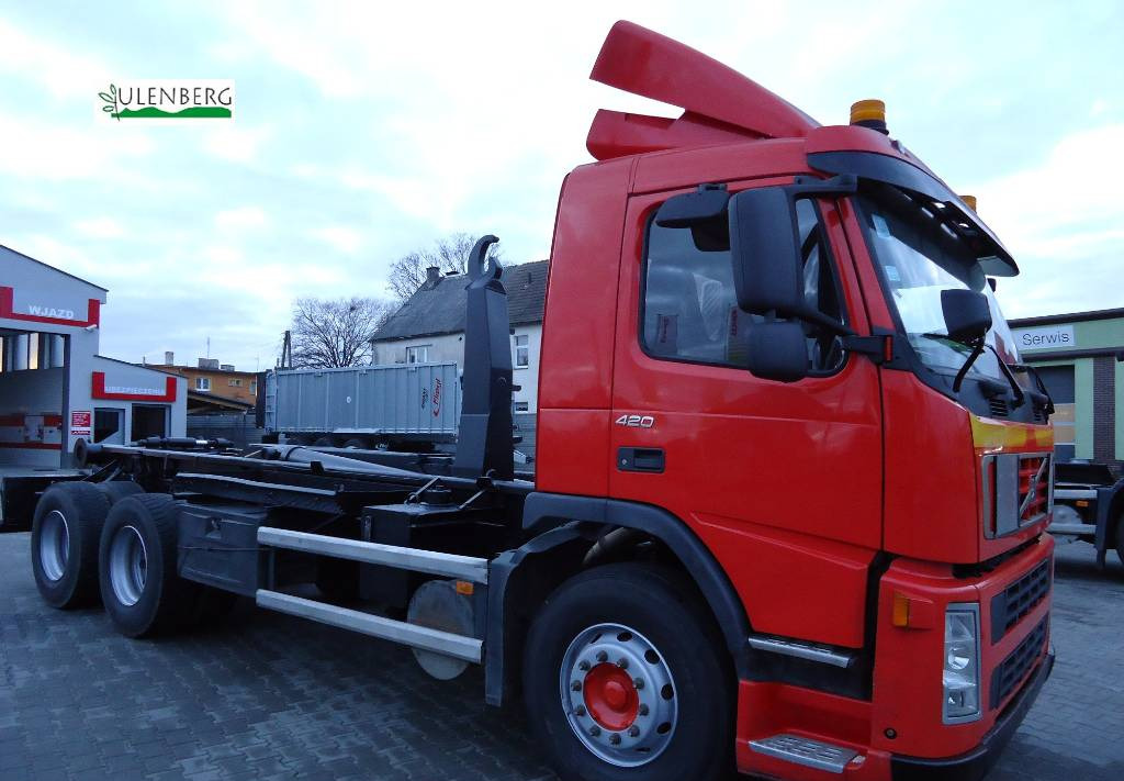 Volvo hakowiec 420 FM 6x4 2005  - Container transporter/ Swap body truck: picture 2