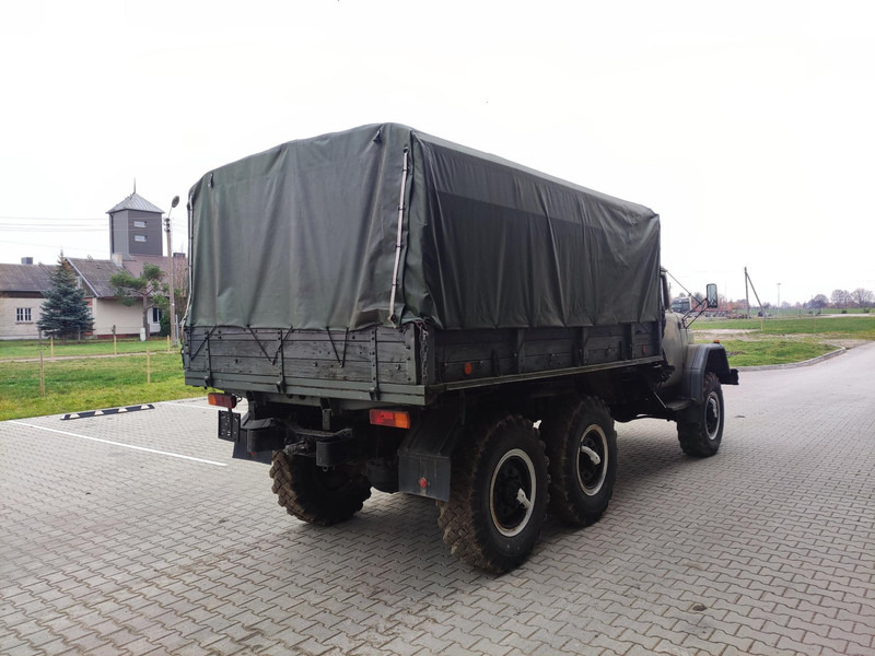 ZIL 131 - Curtainsider truck: picture 2