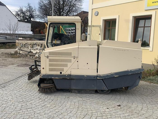 Road sweeper Amros 1250 Kehrmaschine: picture 6