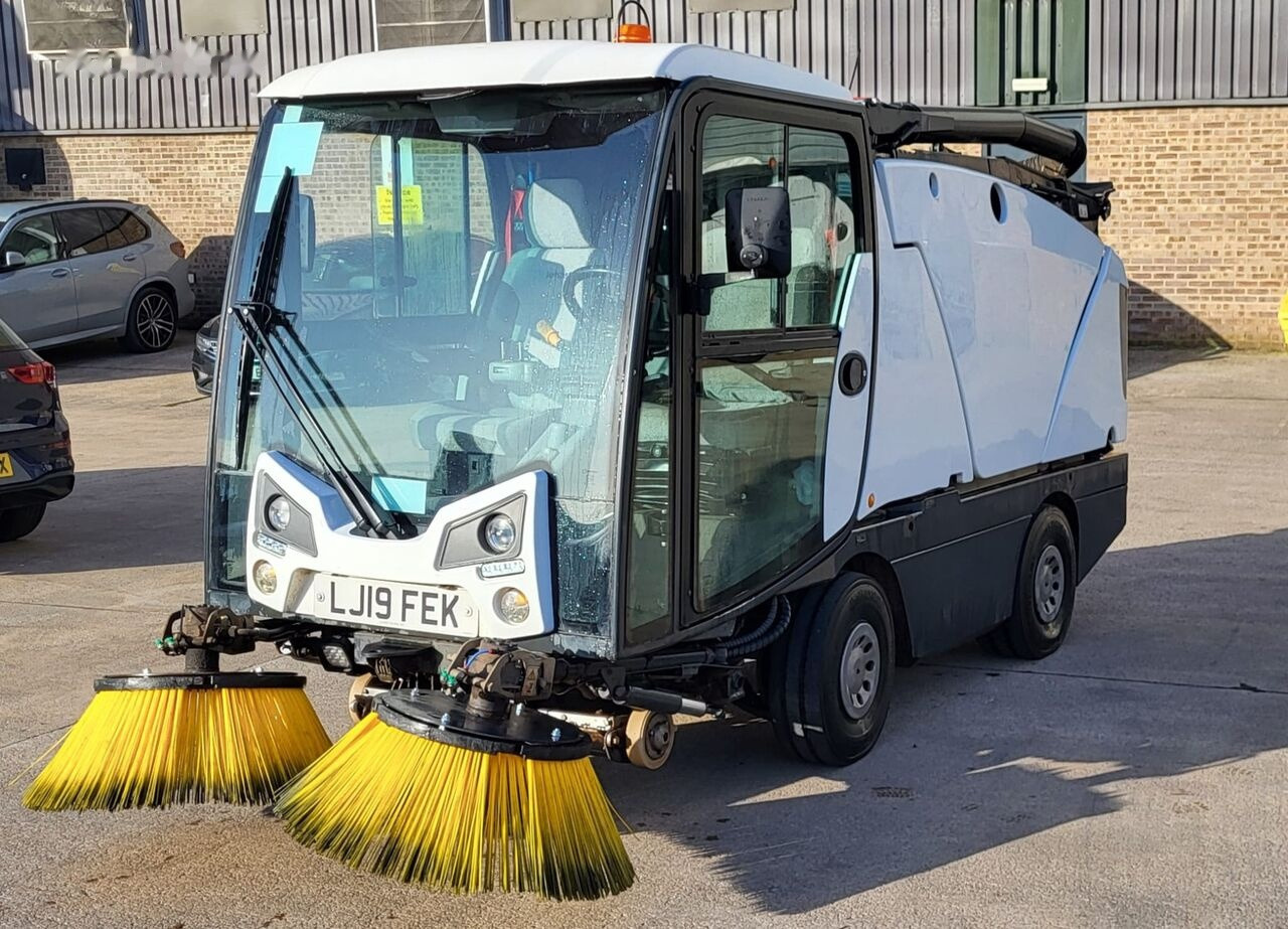 Bucher Johnston C202 - Road sweeper: picture 1