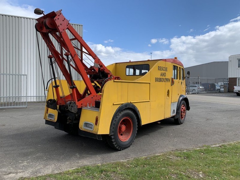 Commercial Commer Wrecker Afsleep Berging 1952 Barnfinds and Restoration projects Dubbelcabine bergingsvoertuig - Tow truck: picture 2