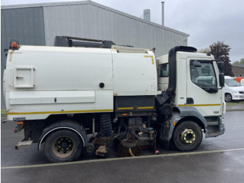 DAF 220 - Road sweeper: picture 1