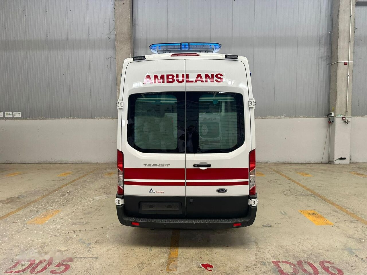 Ford Transit 410L - Ambulance: picture 5