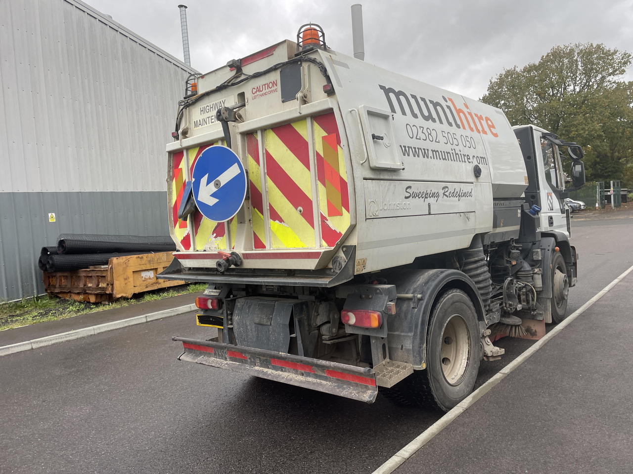 IVECO 150E22 - Road sweeper: picture 4