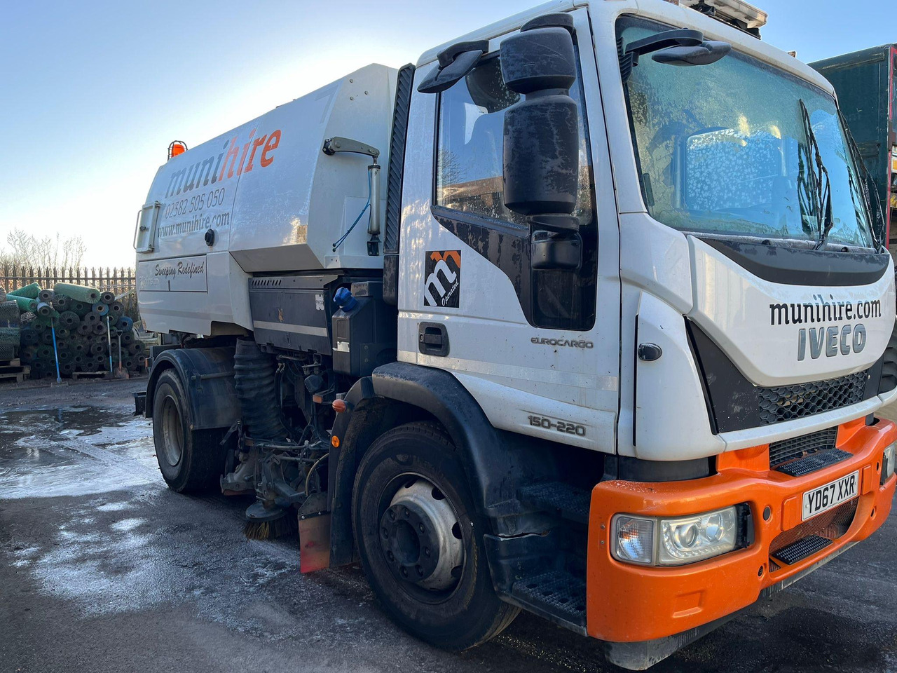 IVECO 150E22 - Road sweeper: picture 1