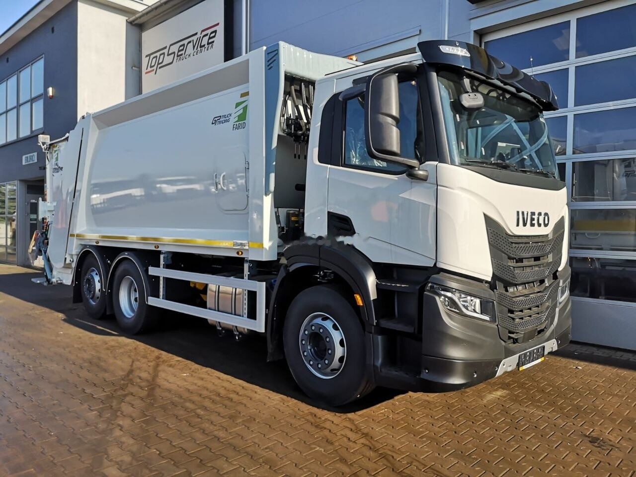 IVECO S Way - Garbage truck: picture 3