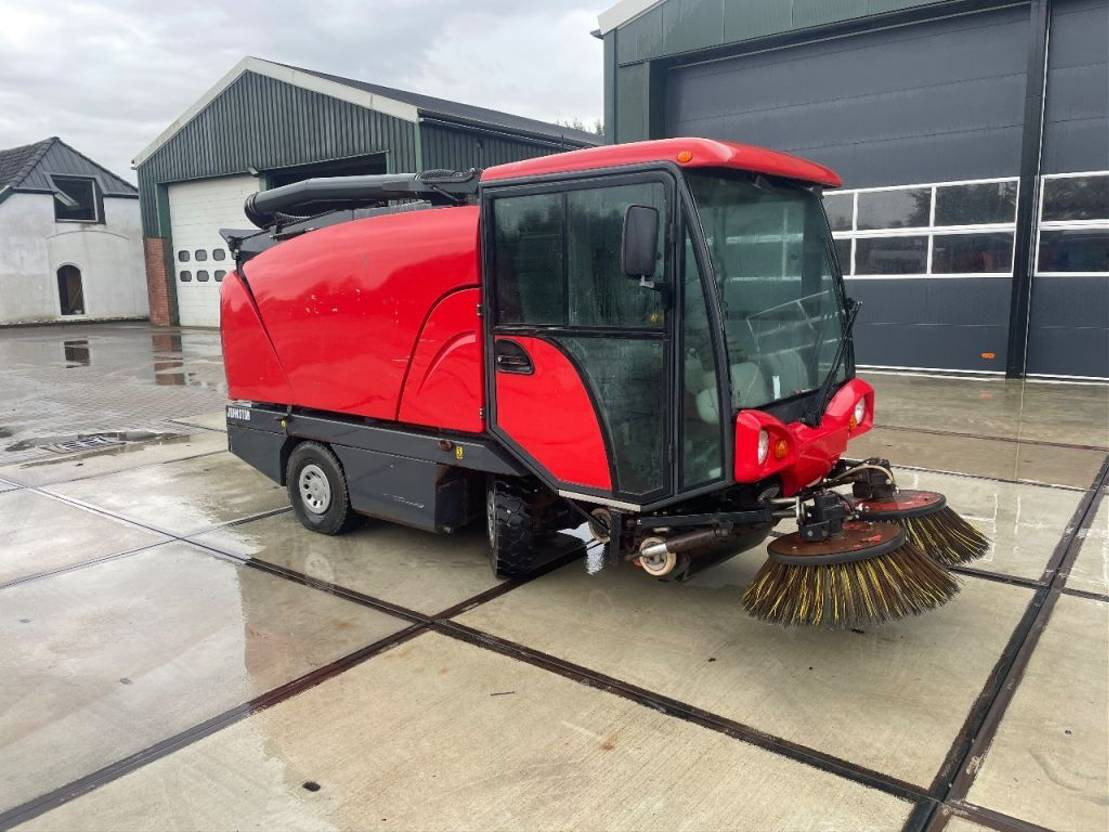Johnston Compact 25  - Road sweeper: picture 1