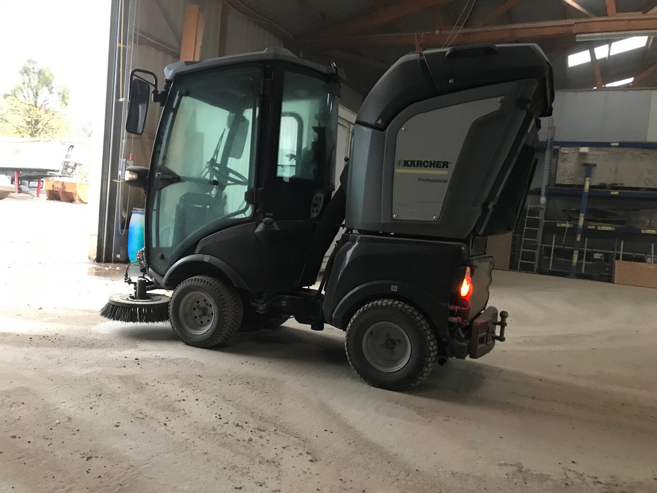 KÄRCHER MIC 34 C - Road sweeper: picture 4