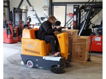 Kärcher Hippo S1150 - Industrial sweeper: picture 1