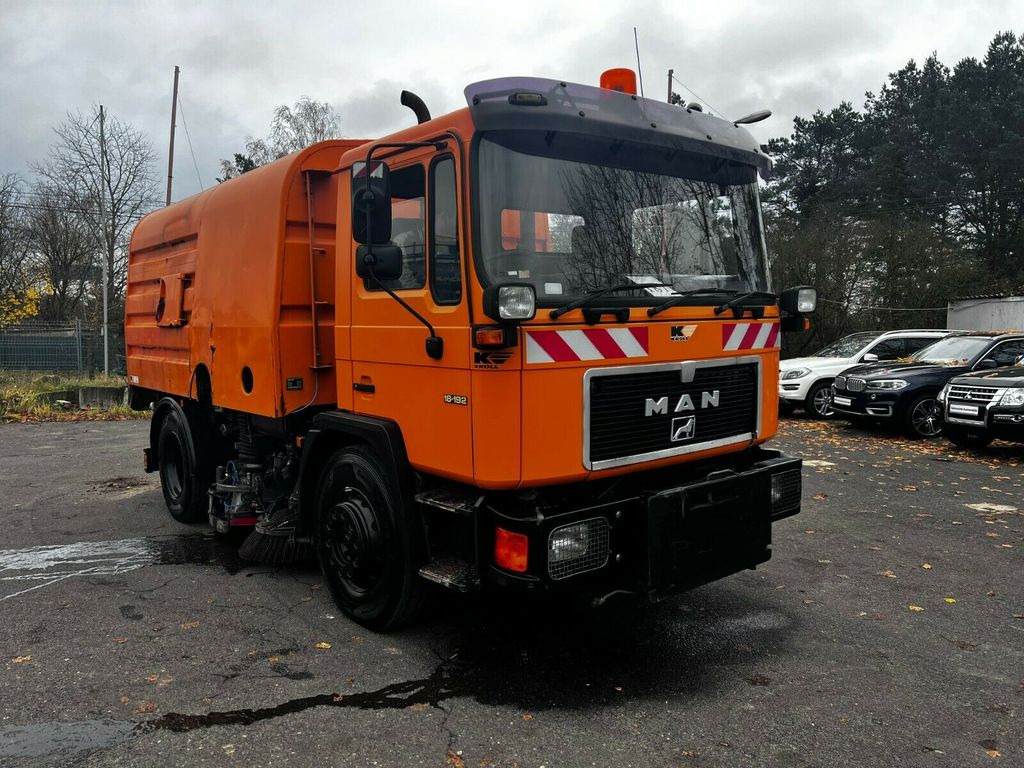 MAN 18.192 Kehrmaschine  - Road sweeper: picture 2