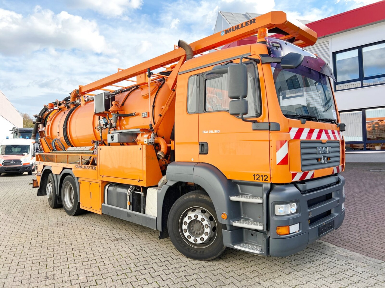 Vacuum truck MAN TGA 26.310/390 6x2-4 BL TGA 26.310/390 6x2-4 BL, Lenkachse, Standklima, Müller Saug-/Spülwagen ca. 12m³: picture 9