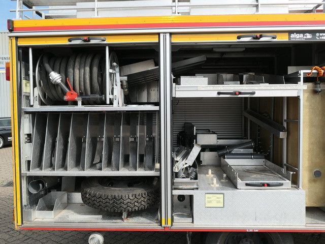 Mercedes-Benz 814 D/Feuerwehr/Metz/Wassertank/Pumpe  - Fire truck: picture 3