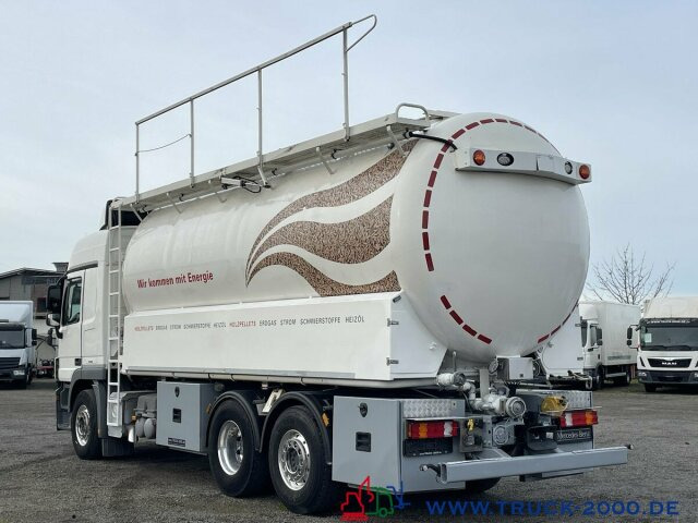 Vacuum truck Mercedes-Benz Actros 2544 Silo Holz Pellets 28m³ inkl. Waage: picture 9