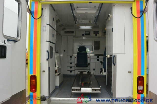 Mercedes-Benz Sprinter 516 CDI Intensiv- Rettung- Krankenwagen - Ambulance: picture 2