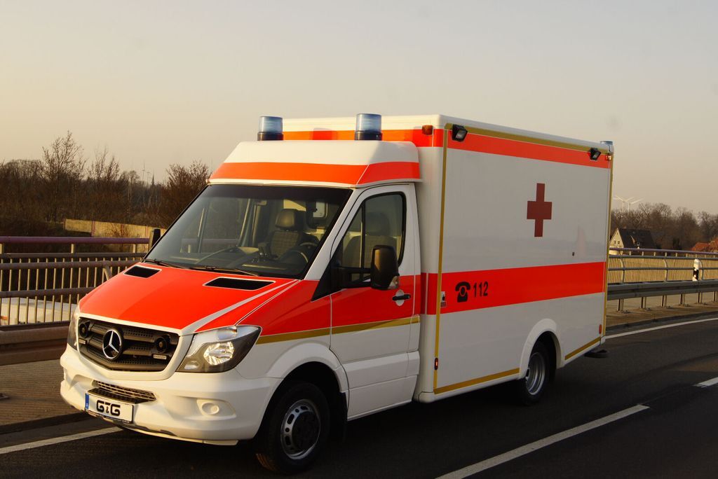 Mercedes-Benz Sprinter 519  ATM 0km / Power Load / Garantie  - Ambulance: picture 1
