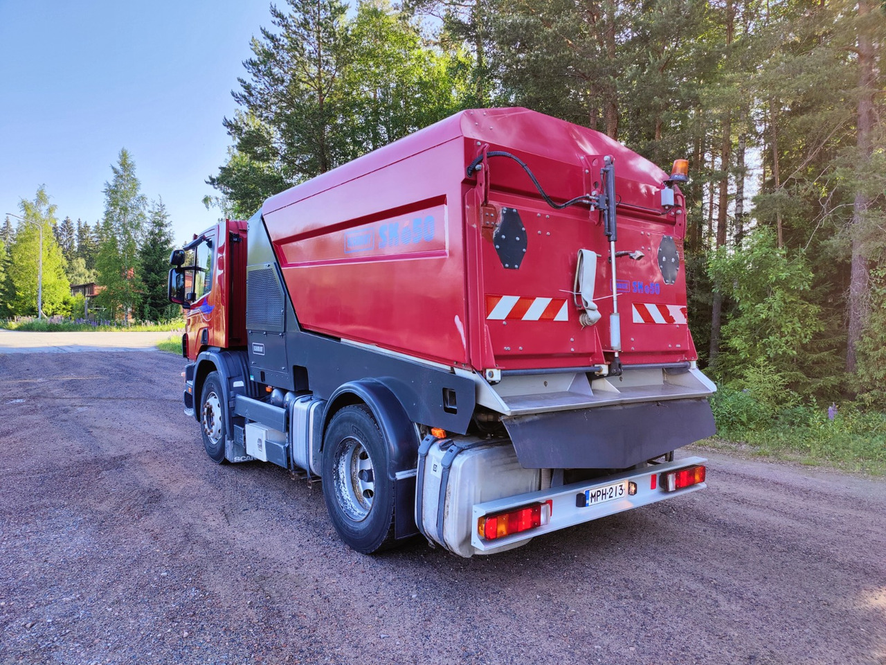SCHMIDT SK650 / Scania P94 - Road sweeper: picture 3