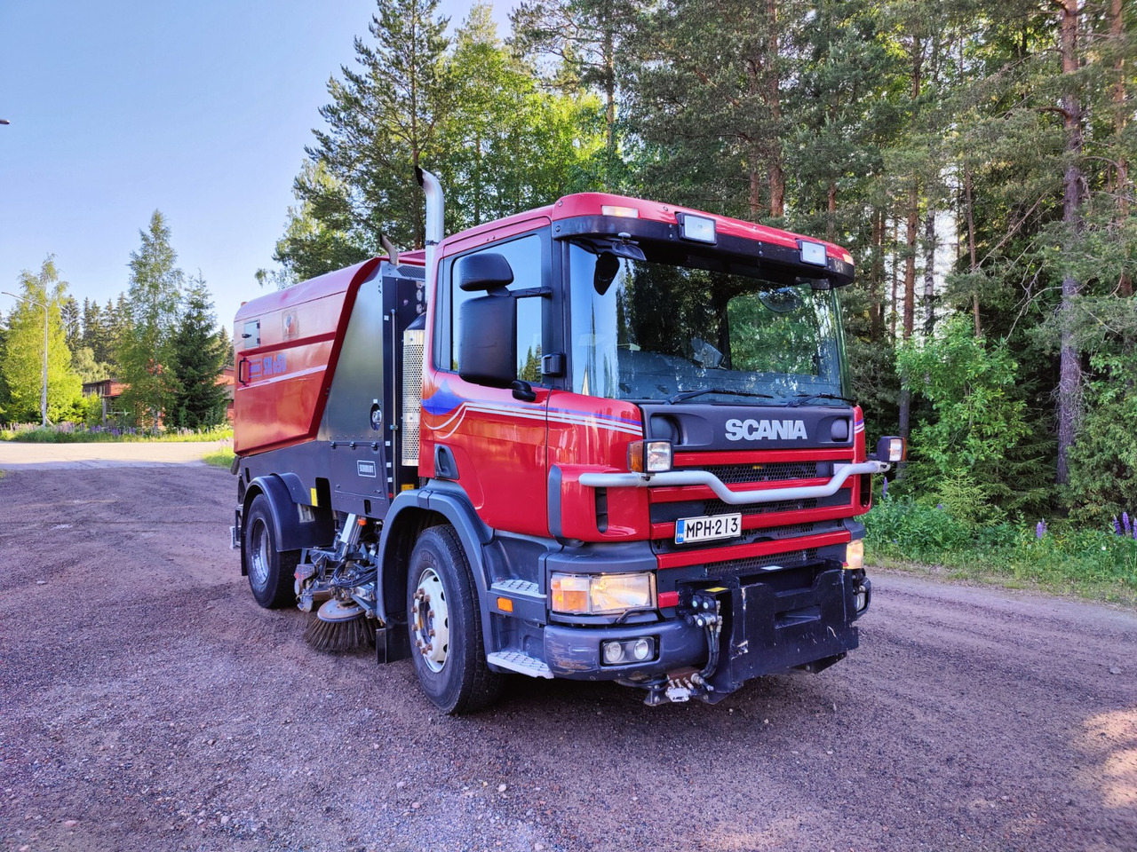 SCHMIDT SK650 / Scania P94 - Road sweeper: picture 1