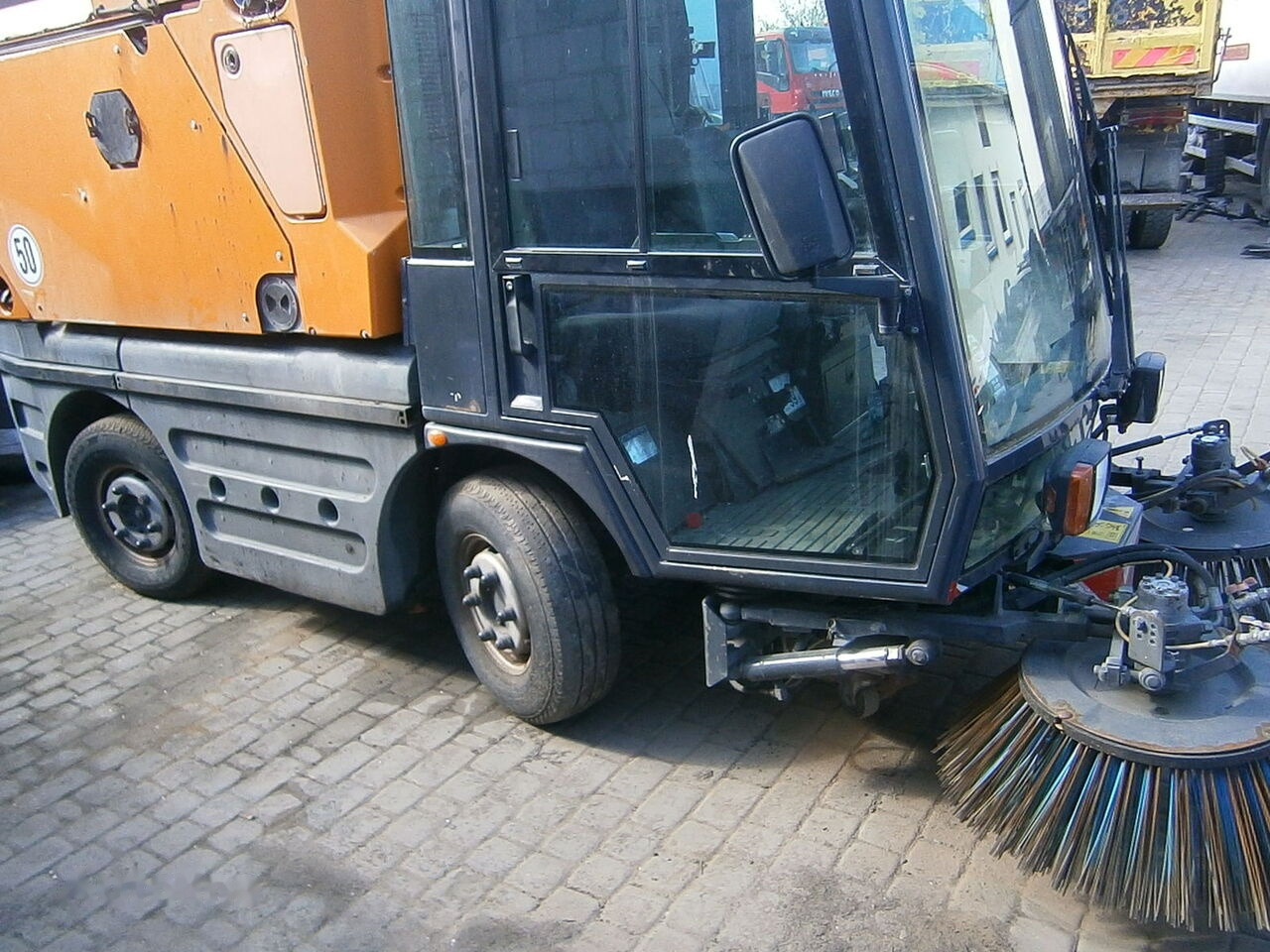 Schmidt Swingo Compact 200 - Road sweeper: picture 1