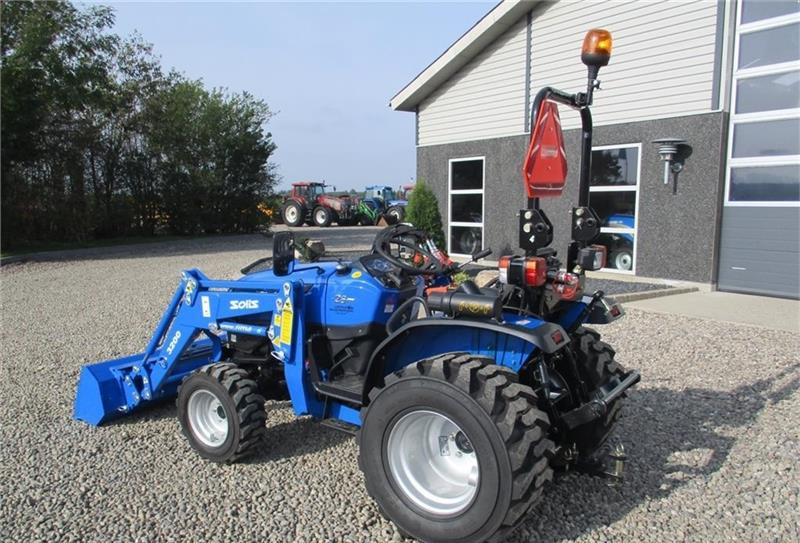 Solis 26 6+2 gearmaskine med Servostyrring og fuldhydrau  - Municipal tractor: picture 2