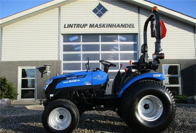 Solis S26 Shuttle XL 9x9 med store brede Turf hjul på ti  - Municipal tractor: picture 1
