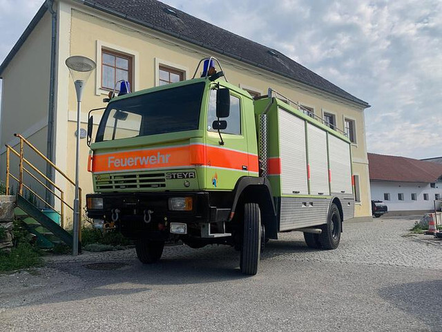 Steyr 15S31 4x4 Feuerwehrfahrzeug - Fire truck: picture 3