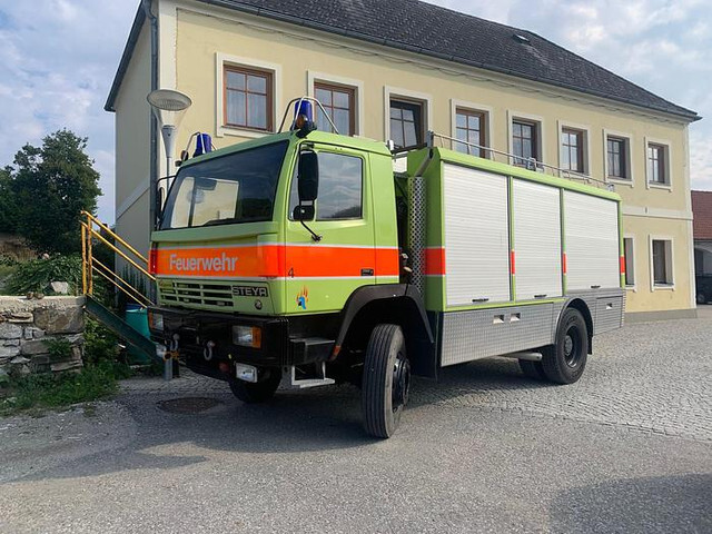 Steyr 15S31 4x4 Feuerwehrfahrzeug - Fire truck: picture 1