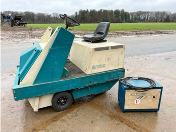 TENNANT 215E Sweeper - Good Working Condition - Road sweeper: picture 1