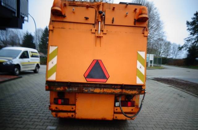 Tennant Hofmanns HMF 416  - Road sweeper: picture 3