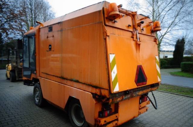 Tennant Hofmanns HMF 416  - Road sweeper: picture 4
